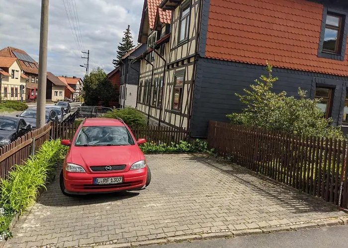 Zur Brockenbahn 아파트 *