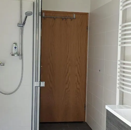 Zur Brockenbahn 아파트 *